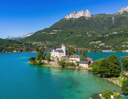 vue-sur-le-chateau-de-duingt-et-le-lac-dannecy-1536x864
